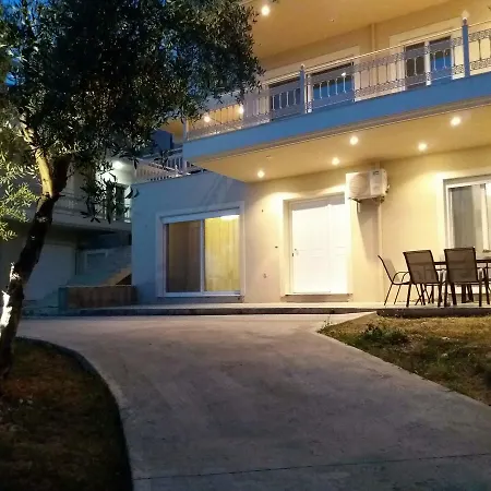 アパート Agriomata Vergas カラマタ